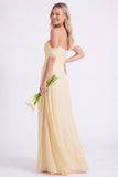 Jonquille à épaules dénudées, robe longue de demoiselle d’honneur en chiffon froncée