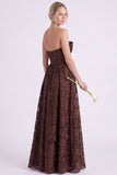 Robe longue de demoiselle d’honneur fleurie Espresso A-Line sans bustiers avec volants