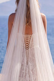 Corset blanc en dentelle ligne A sans bretelles, longue robe de mariée avec voiles