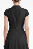 Robe noire en V à col en V à perles appliquées en A, robe de la mère de la mariée avec manches bonnets