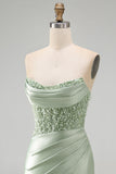 Robe courte de rentrée courte en satin perlé en paillettes vertes poussiéreuses