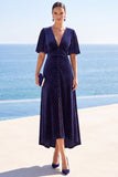 Robe midi à pois bleu marine à haut et bas ourlet en V avec manches courtes flottantes
