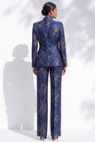 Costumes féminins à col mandarin ajusté bleu foncé en fleur Jacquard avec poches