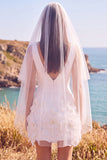 Robe de mariée courte fourreau à col V avec fleurs 3D