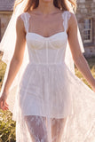 Robe de mariée maxi blanche avec corset et dentelle, pour elopement