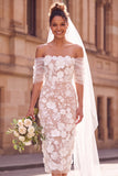 Robe de mariée midi blanche fourreau à épaules dénudées à motifs floraux blancs