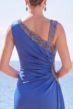 Robe de cérémonie sirène vert foncé, brodée de perles et asymétrique