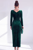 Robe de la mère de la mariée en velours moulant vert foncé à col en V à manches longues