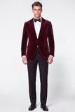 Costume de bal bourgogne deux pièces en velours à simple boutonnage et revers en pointe