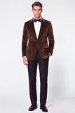 Costume de bal bourgogne deux pièces en velours à simple boutonnage et revers en pointe