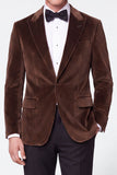 Costume de bal bourgogne deux pièces en velours à simple boutonnage et revers en pointe