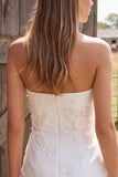 Robe courte de douche nuptiale Bodycon Bodycon Ivoire Bodycon Perles Sans Bustiers, avec une fleur 3D