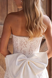 Courte robe de douche nuptiale en dentelle ivoire bretelles A-Line Pearls avec nœud de nupte