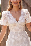 Robe courte de douche nuptiale à col en V à col en V fleuri appliquée en ligne A