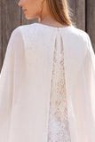 Robe de douche nuptiale courte en dentelle en dentelle en ivoire avec cape