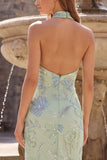 Robe longue de soirée vert sauge à col montant, à paillettes et à motifs floraux, coupe sirène