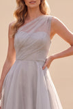 Robe longue grise ligne A à une épaule en organza, mère de la mariée