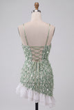 Verte moulante à paillettes, robe de bal courte à col carré avec ourlet asymétrique à volants