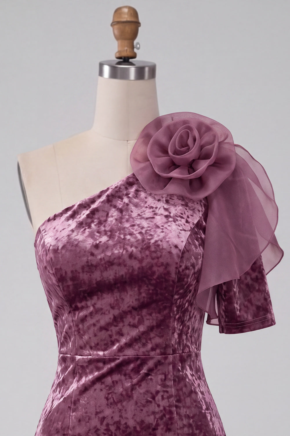 Mauve vintage moulante en velours à une épaule avec fleur 3D, robe de cocktail courte