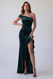 Robe formelle longue en forme de sirène vert foncé perlée à une épaule et froncée avec des strass