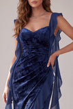 Robe de soirée longue en forme de velut bleu marine avec frous et volants