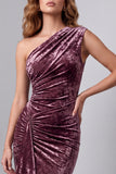 Robe longue formelle longue en velurs mauve vintage à une épaule froissée et fendue