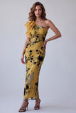 Robe longue formelle à fourreau jaune gingembre jaune avec une épaule et volants