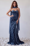 Robe longue sirène en velours marine sans bustier à fronçages avec écharpe au col