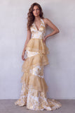 Robe longue formelle champagne à encolure dos-nu ligne A à étages avec volants