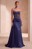 Corset bleu marine en satin fourreau fleuri sans bretelles longue robe formelle longue