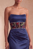 Corset bleu marine en satin fourreau fleuri sans bretelles longue robe formelle longue
