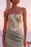 Corset fleuri vert sauge froncé à fourreau longue, longue robe formelle sans anneaux avec fente