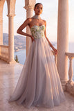 Corset gris clair Organza ligne A Longue robe formelle sans bretelles avec foulard au col