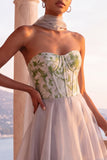 Corset gris clair Organza ligne A Longue robe formelle sans bretelles avec foulard au col