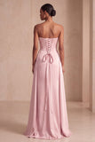 Robe formelle longue en satin rose à fronçages sans cercles