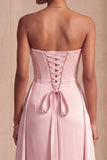 Robe formelle longue en satin rose à fronçages sans cercles
