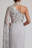 Robe de mère de la mariée à fourreau gris à col haut à col haut et une épaule longue
