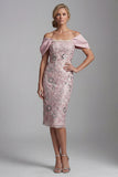 Robe midi de la mère de la mariée rose pâle à épaules décollée