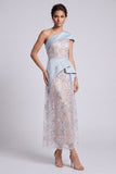 Robe de la mère de la mariée à fourreau bleu clair à fourreau bleu clair à paillettes sur une épaule