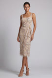 Robe de mère de la mariée à étui champagne à col carré à col carré et froncée