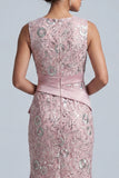Robe midi de mère de la mariée à fourreau rose clair à col rond à volants avec paillettes
