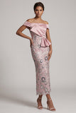 Robe mère de la mariée à la longueur thé avec fourreau rose clair sur les épaules