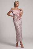 Robe mère de la mariée à la longueur thé avec fourreau rose clair sur les épaules
