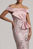 Robe mère de la mariée à la longueur thé avec fourreau rose clair sur les épaules