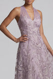 Robe midi brodée midi en lilas A-Line Twin