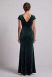 Robe de la mère de la mariée à manches vert foncé à manches perlées asymétrique de la mère de la mariée avec fente à volants