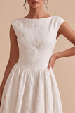 Robe de fiançailles Bateau blanche Jacquard blanche A-Line avec manches courtes