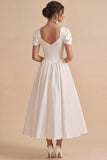 Robe de fiançailles blanches à col carré ligne A avec manches bouffantes