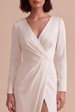 Robe de fiançailles blanche à col en V plissé en ligne A avec fente
