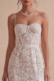 Robe de fiançailles Midi en corset blanc en dentelle avec fente